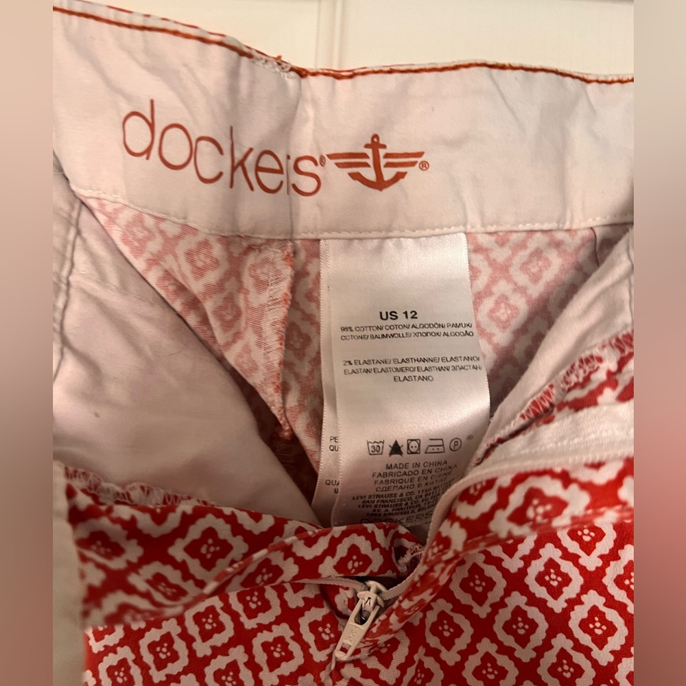 TWO pair of size 12 women’s Docker Shorts - Picture 5 of 9